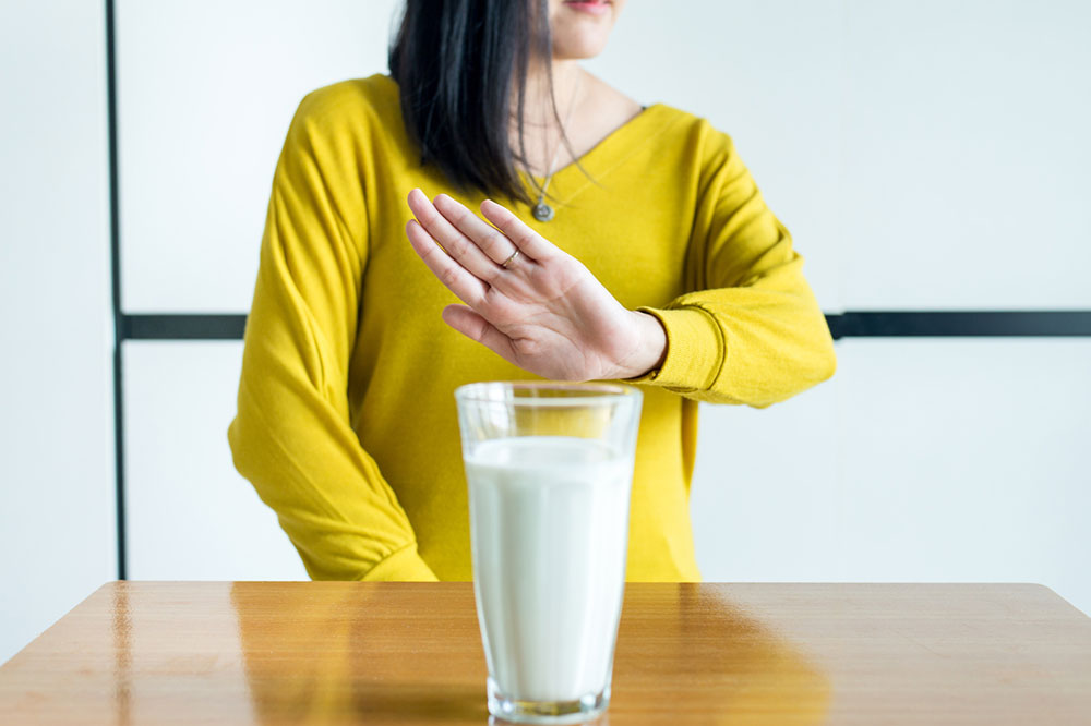 Lactose intolerance: Symptoms and nutrition tips